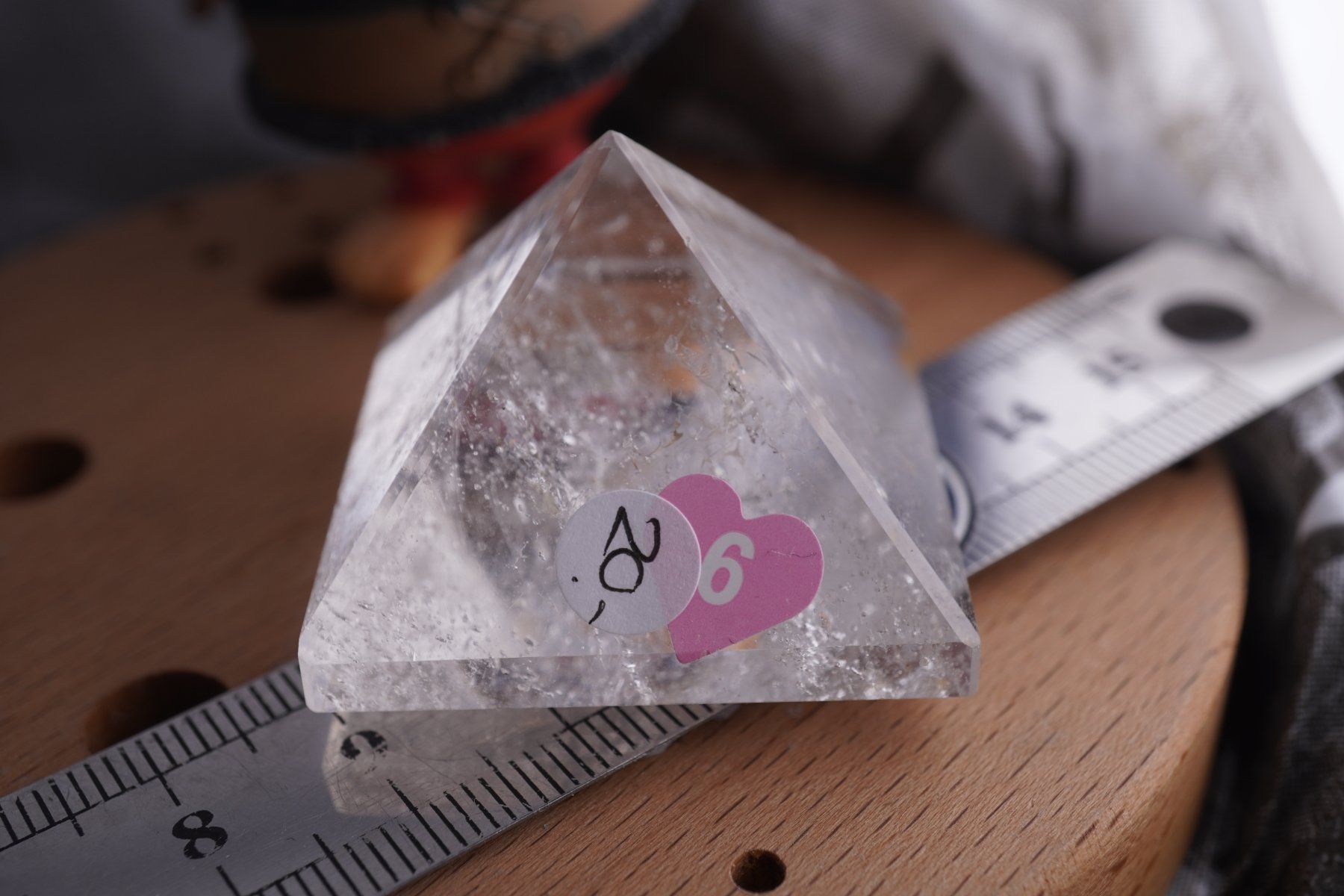 Mineralien & Heilsteine: Bergkristall Pyramide     40cm – Neu und originalverpackt aus Eschenbach SG von topstone 5