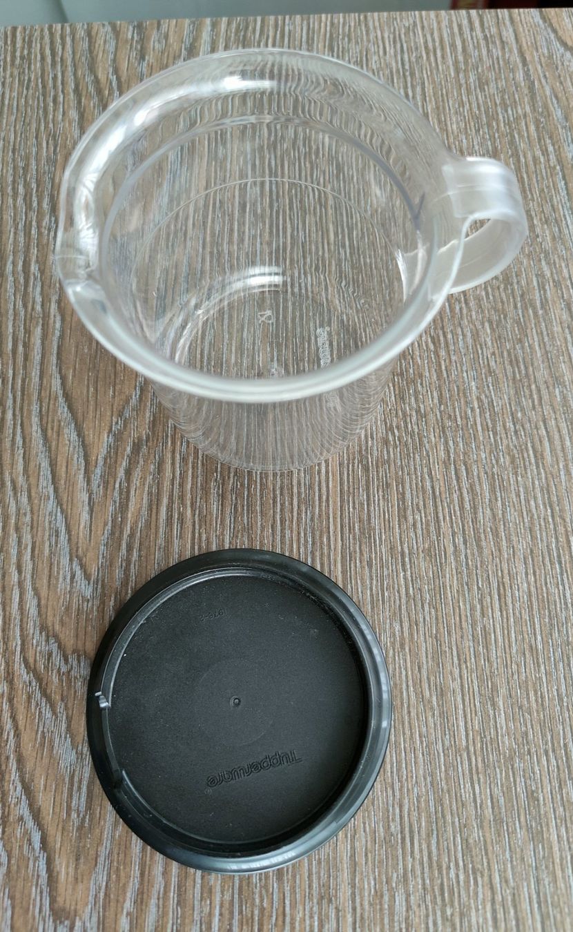 Tupperware Recipients et similaires: Tupperware Milchkrüglein Clarissa !!!!!! – D'occasion à Flaach par Lonzo99 1