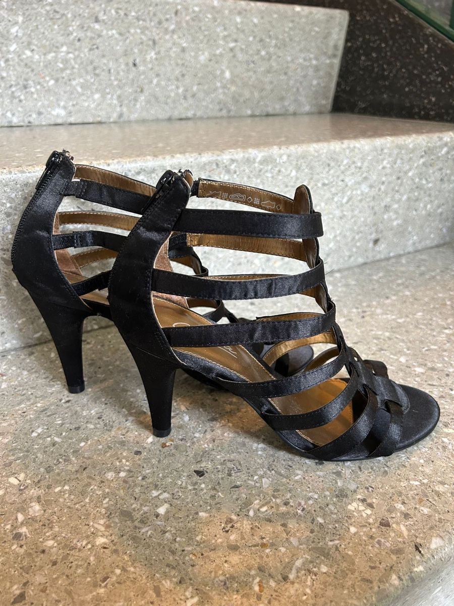 Damenschuhe: Sandaletten schwarz Grösse 38 neu  – Neu und originalverpackt aus Chur von wys_vzr7