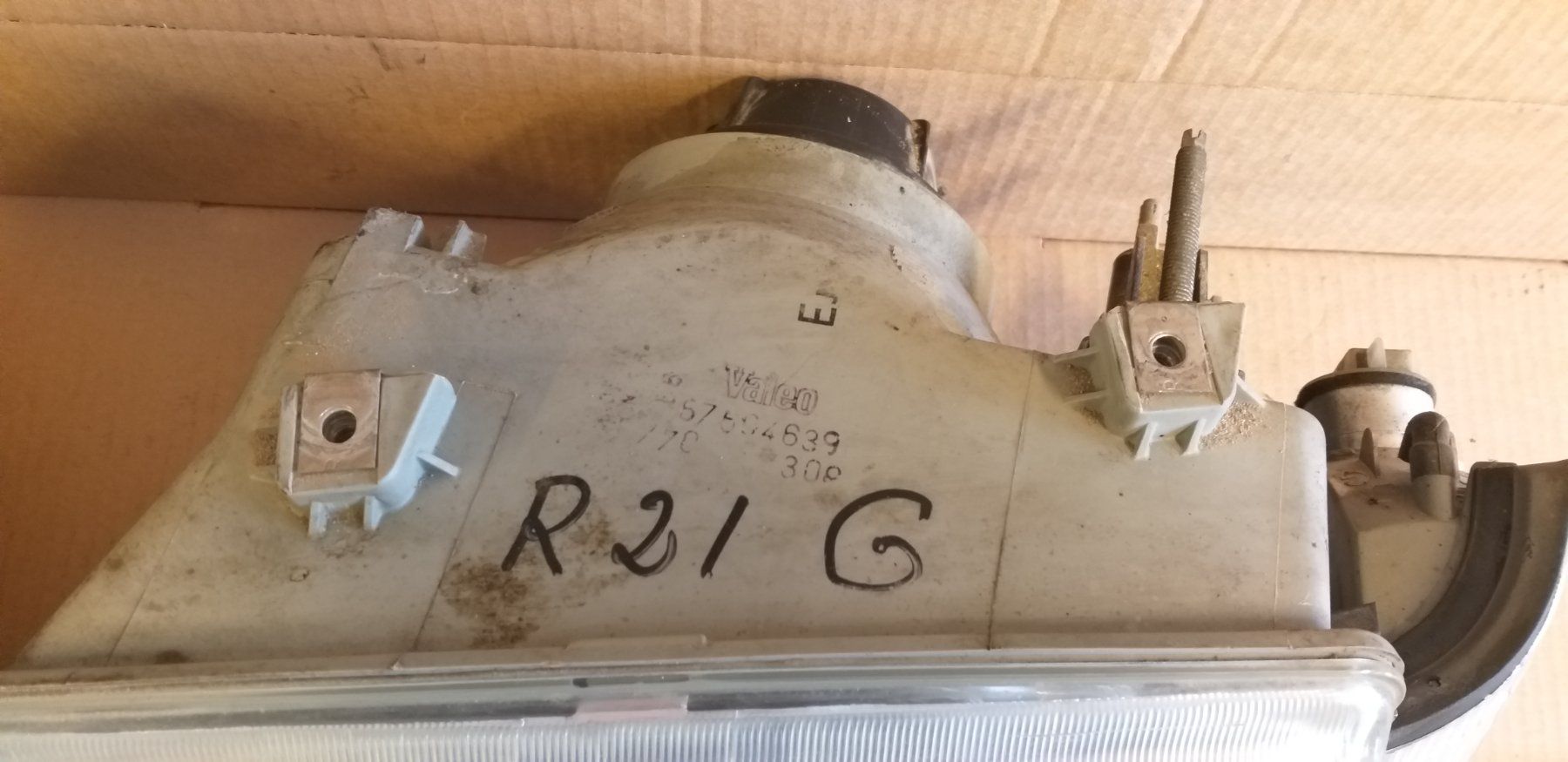 Fari: RENAULT  R21  OLDTIMER  PHARES ET FEUX ARR.  / DIV. LEUCHTEN – Usato da cortébert venduto da rlv 3