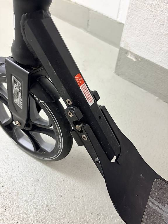 Kickboard: Scooter Trottinet sehr Hochwertig  – Usato da Rümlang venduto da ChKoeln81 2