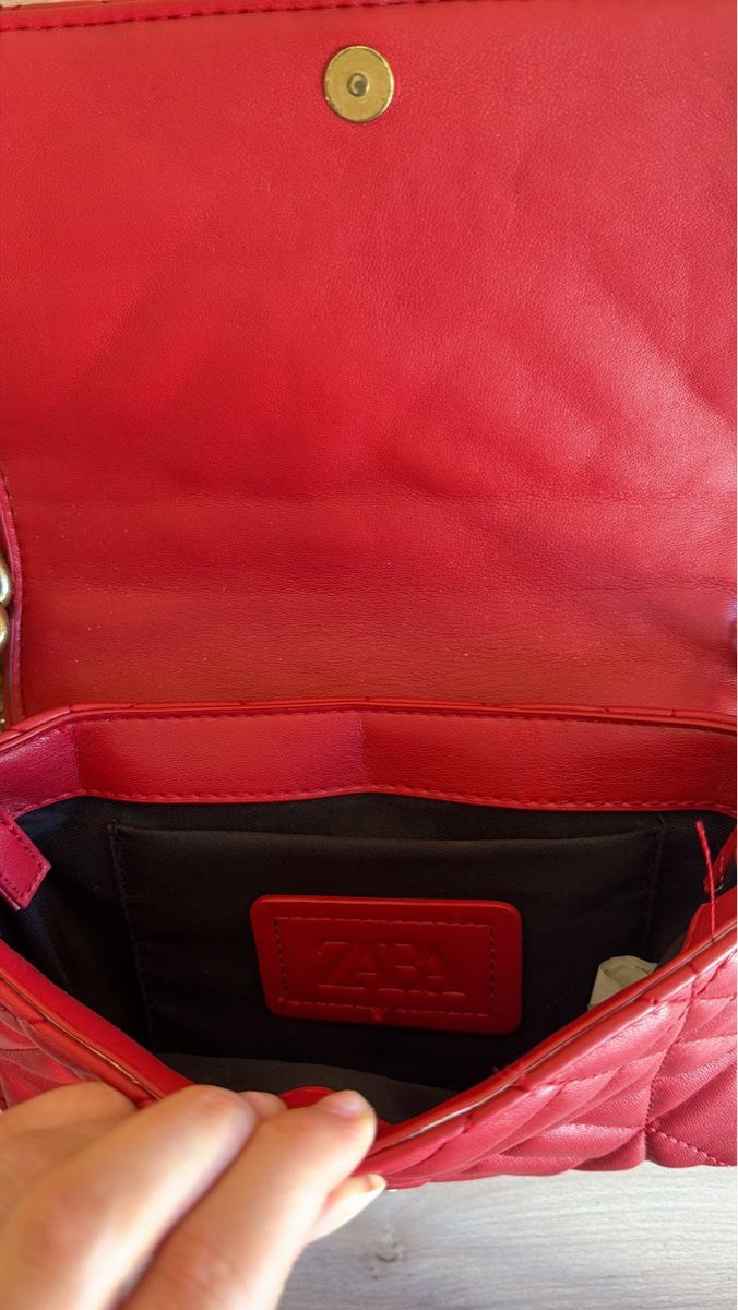 Zara Sacs femmes: RED QUILTED SHOULDER BAG – D'occasion à Puplinge par yav_9r9f 2