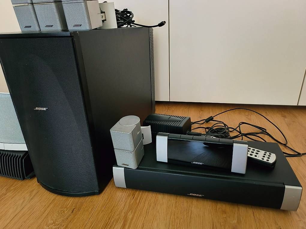 Home Cinema: BOSE LIFESTYLE V-CLASS HEIMKINOSYSTEM & SA-3 AMPLIFIER – Usato da Müllheim Dorf venduto da nmumbiny