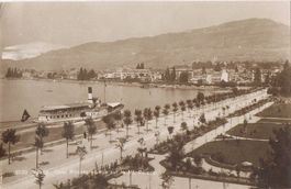VEVEY Quai Roussy et vue sur Mt.Pélérin