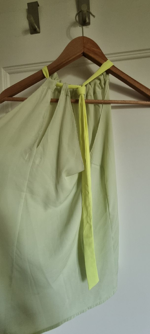 Tops: Grüner Neckholder – D'occasion à Zürich par pgpgpgpg 1