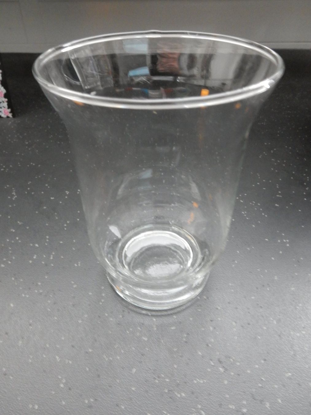Portacandele: klassisches Windlicht Glasbehälter 15cm Kerzenständer – Usato da Jona venduto da simongarden 1