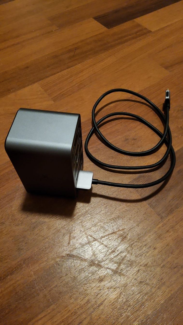 Docking station: XTorm Works Dockingstation – Usato da Luzern venduto da Oli_s6r8 1