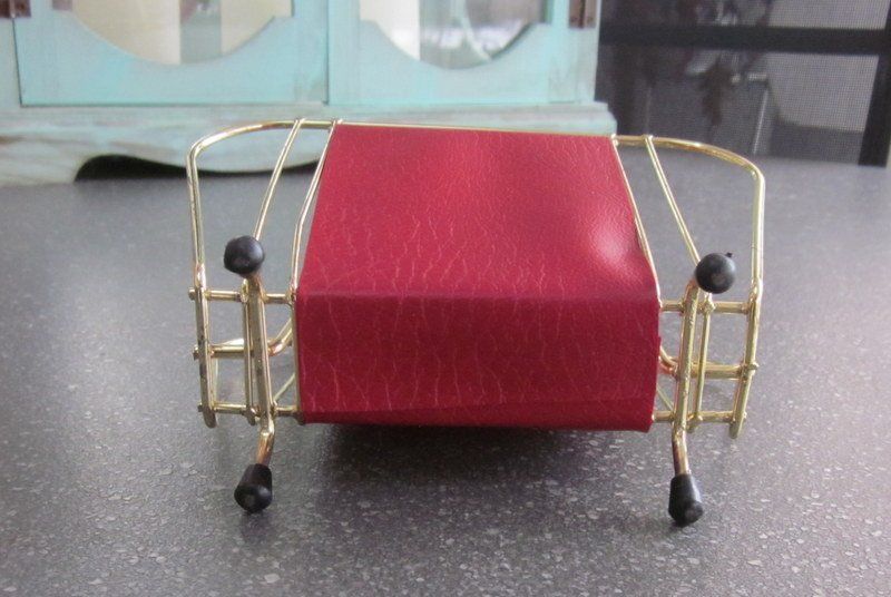 Altro in Stoviglie & Bicchieri: Mid Century Serviettenhalter Briefhalter, Messing, Leder rot – Usato da Bischofszell venduto da raika 5
