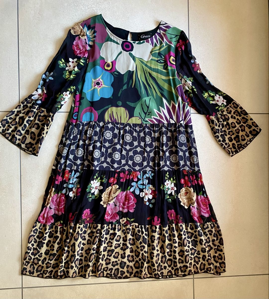 Grace Vestiti: KLEID SEIDE GRACE – Nuovo (secondo la descrizione) da Eglisau venduto da Lara0