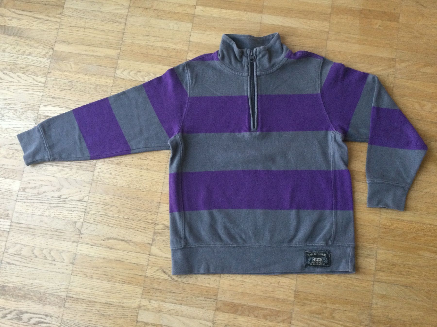 Gap Maglioni & Felpe: Kinder Pulli Gap Grau, Gr 122 – Usato da Zürich venduto da VorlonShadow