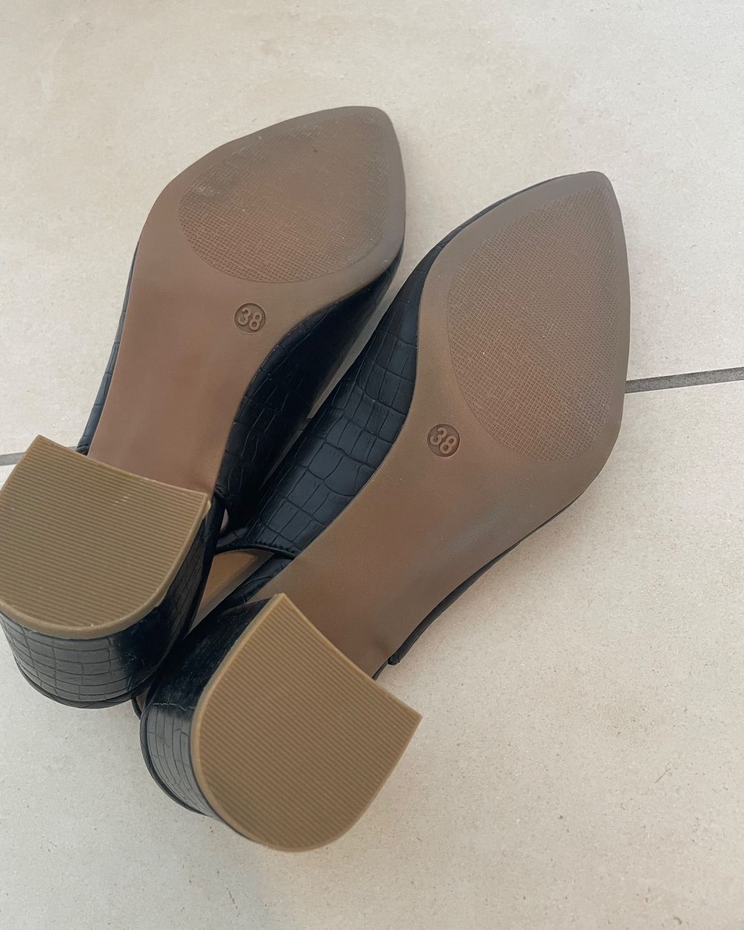 Graceland Scarpe da donna: Escarpins slingback noirs effet crocodile - Taille 38 – Usato da Geneve venduto da Margot_22 7