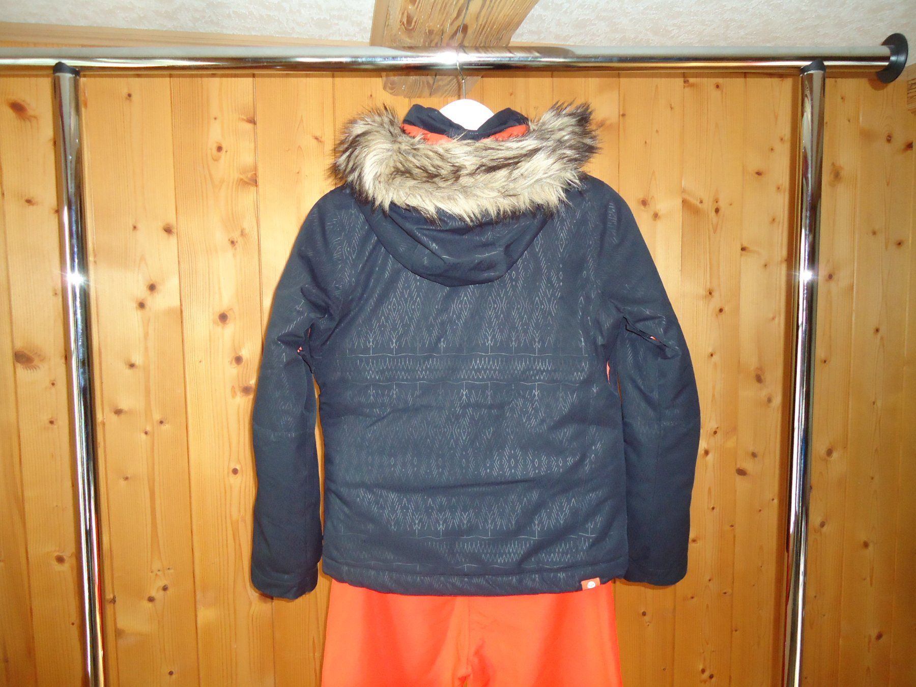 Roxy Completi: ROXY-PROTEST - neuwertiger Ski-/Snowboardanzug, Gr. 152 – Usato da Schüpfen venduto da Sandbach62 3