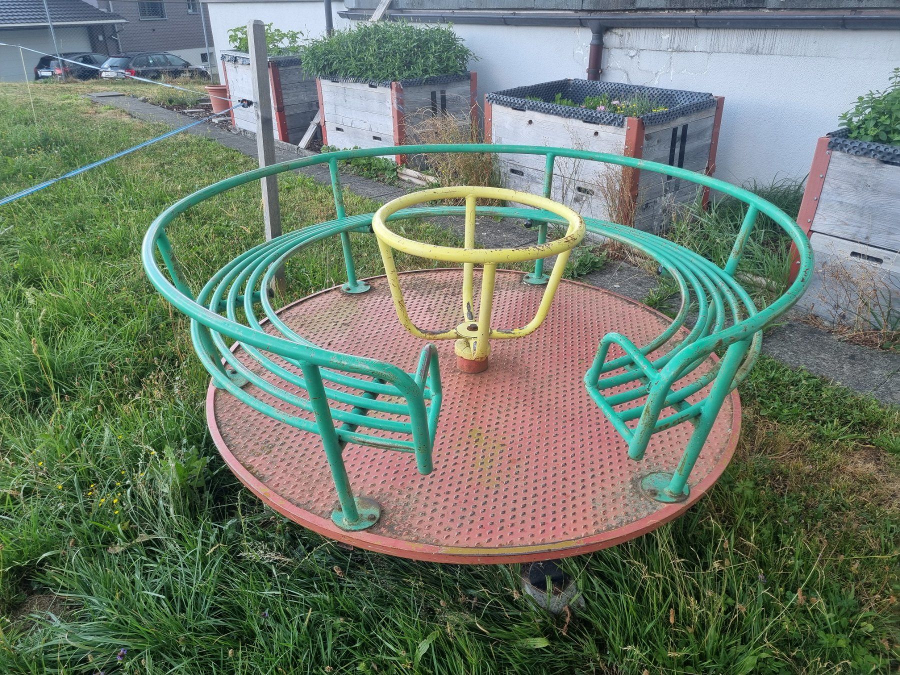 Spielzeuge: Karussell für Spielplatz – Gebraucht aus Altendorf von mk8852