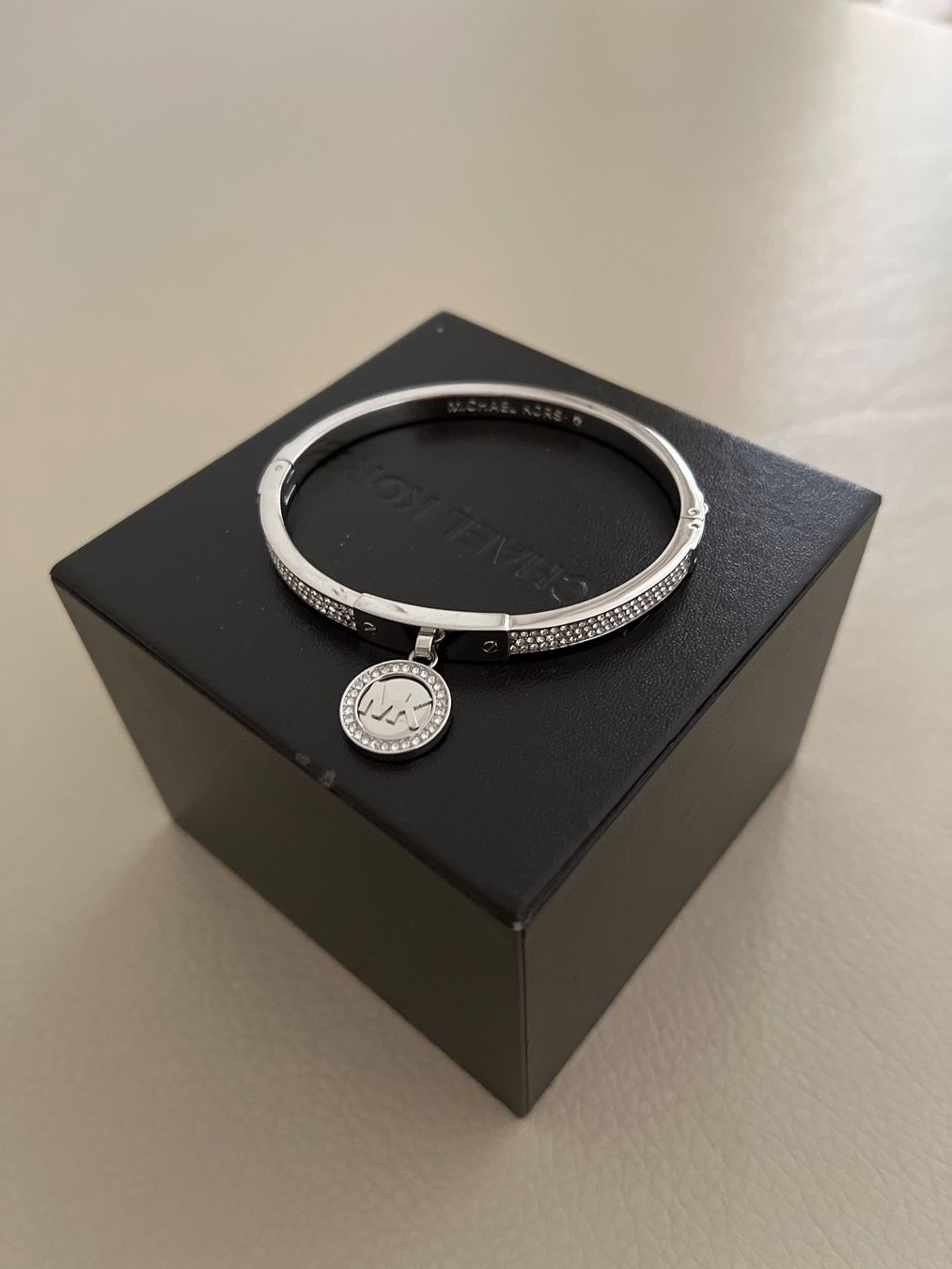 Michael Kors Bracciali & Braccialetti: Michael Kors Armspange – Usato da Nänikon venduto da Delonghi