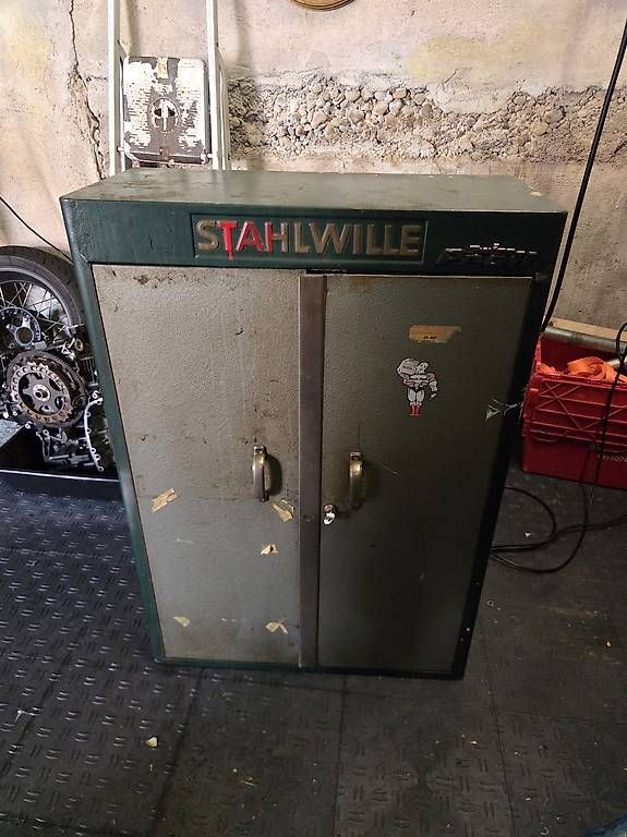 Armadi: Stahlwille Schrank Vintage – Usato da Nürensdorf venduto da Stoneman. 2