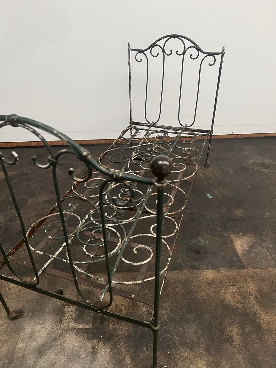 Letti: Antikes Kinder Eisenbett, Jugendstil – Usato da Wädenswil venduto da MADE58 4