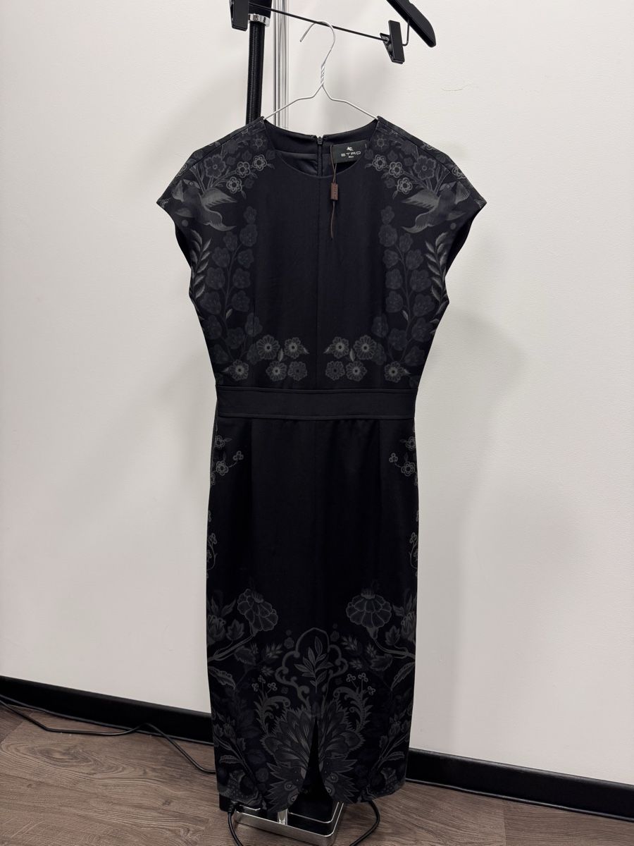 Etro Vestiti: Etro Black Floral Dress - Size 38it – Nuovo (secondo la descrizione) da Thonex venduto da Lux_brands01