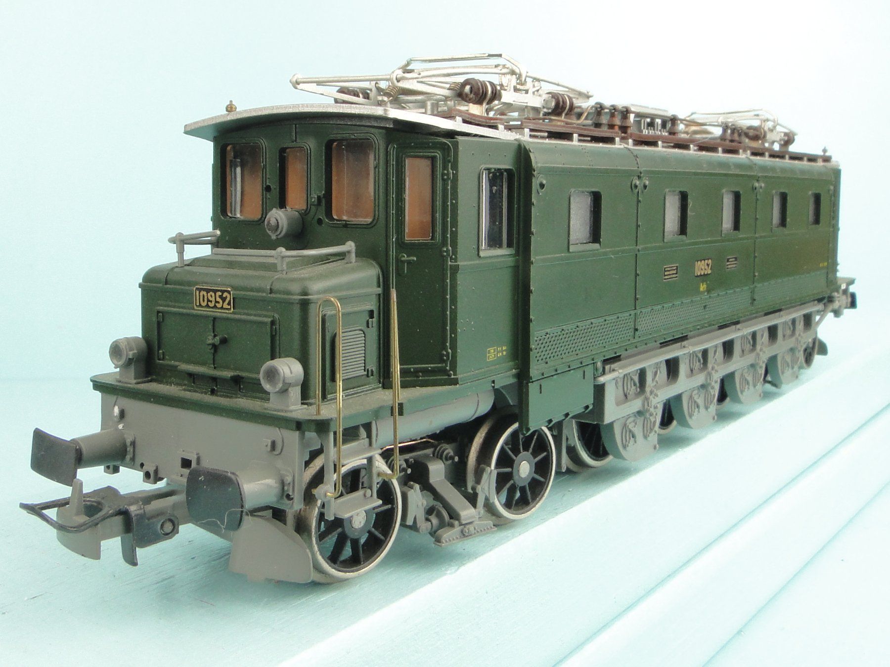 Liliput Modellini di ferrovie: Liliput 4750 SBB Ae 4/7 – Usato da Bülach venduto da cann11 5