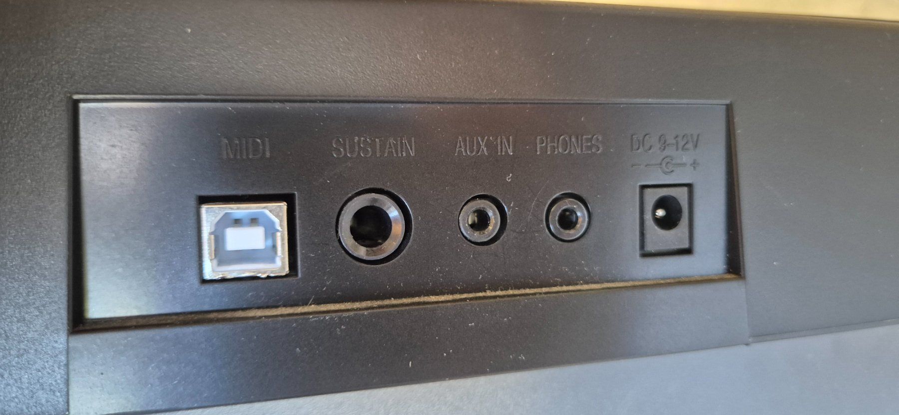 Strumenti musicali: RockJam RJ761 ist ein kompaktes Einsteiger-Keyboard – Usato da Neerach venduto da SilliS 5