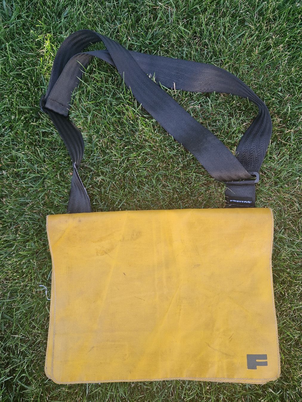 Freitag Taschen: Freitag Tasche Willy gelb – Gebraucht aus Wichtrach von pri_hjg8