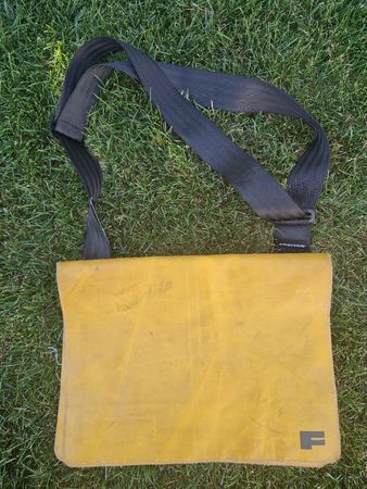 Freitag Tasche Willy gelb
