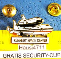 NASA PIN ENAMEL KENNEDY SPACE CENTER RAUMFÄHRE AUF 747 30mm