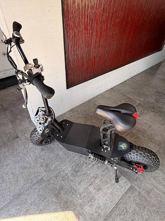 Altro: E-Scooter – Usato da Hofstetten SO venduto da Katharina_Nina_Nina 1