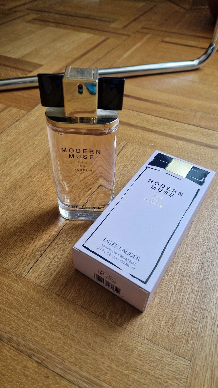 Estée Lauder Parfums & Eau de Toilette: modern muse by Estee Lauder – Neuf (Voir description) à Vevey par pau_5qql 1