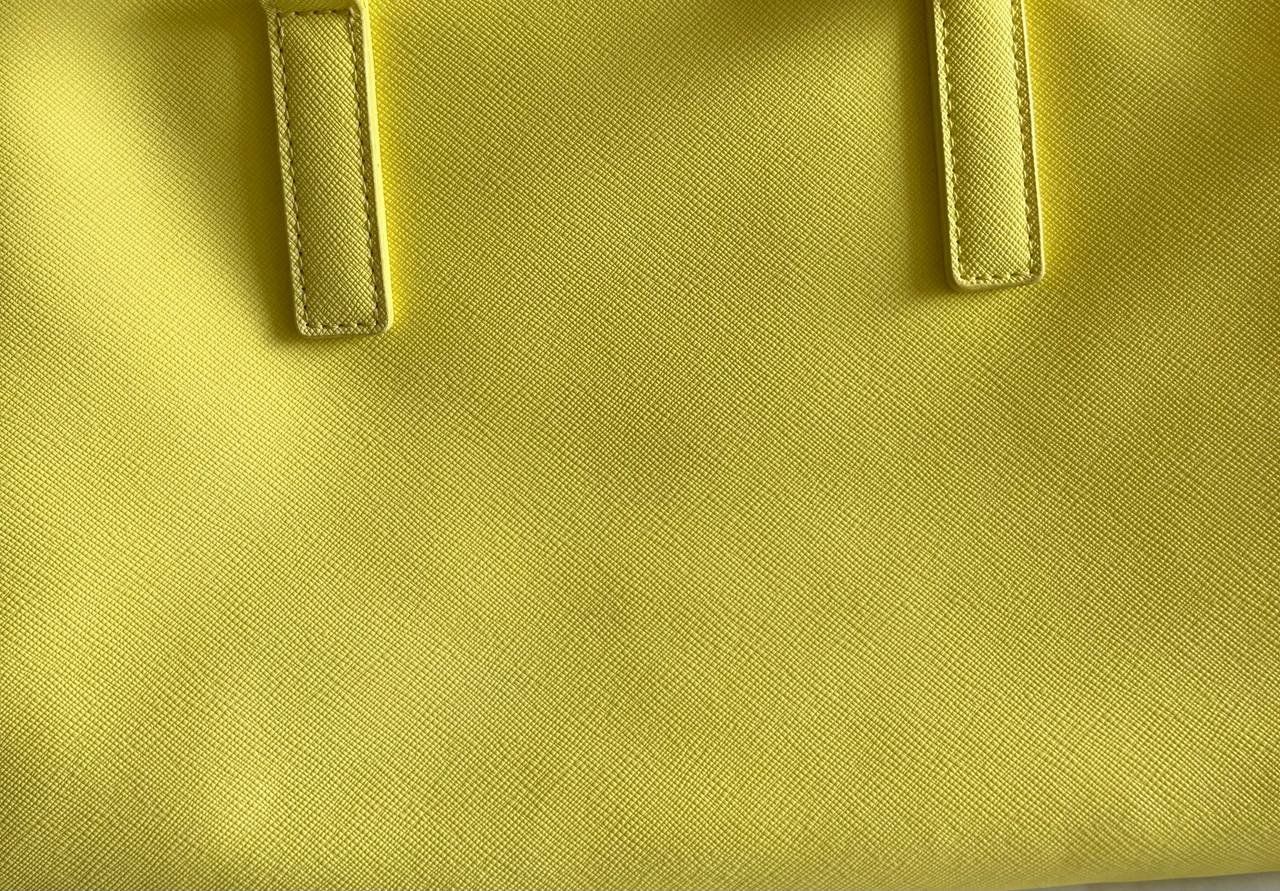 Armani Borse da donna: Armani Jeans Handtasche Gelb – Usato da Schlieren venduto da con_hdp9 4