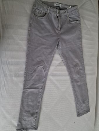 Helle Jeans mit Schleife am Fuss, Frühling-Look, Grösse L