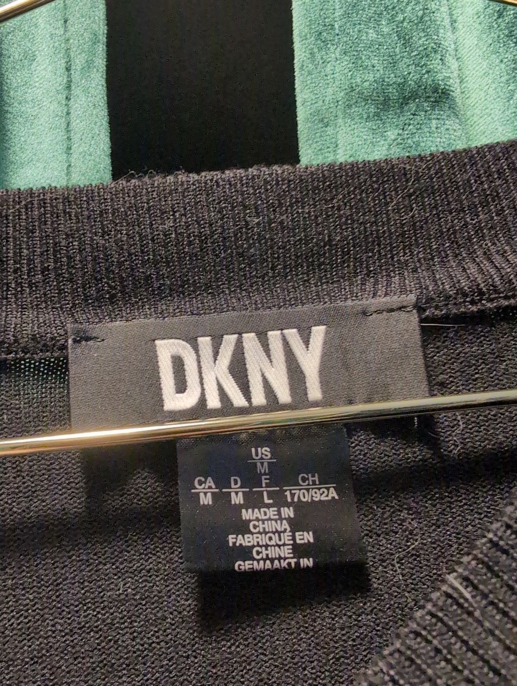 DKNY Maglioni & Felpe: Pullover von DKNY, ungetragen – Nuovo (secondo la descrizione) da Busswil BE venduto da MissMuffin 2
