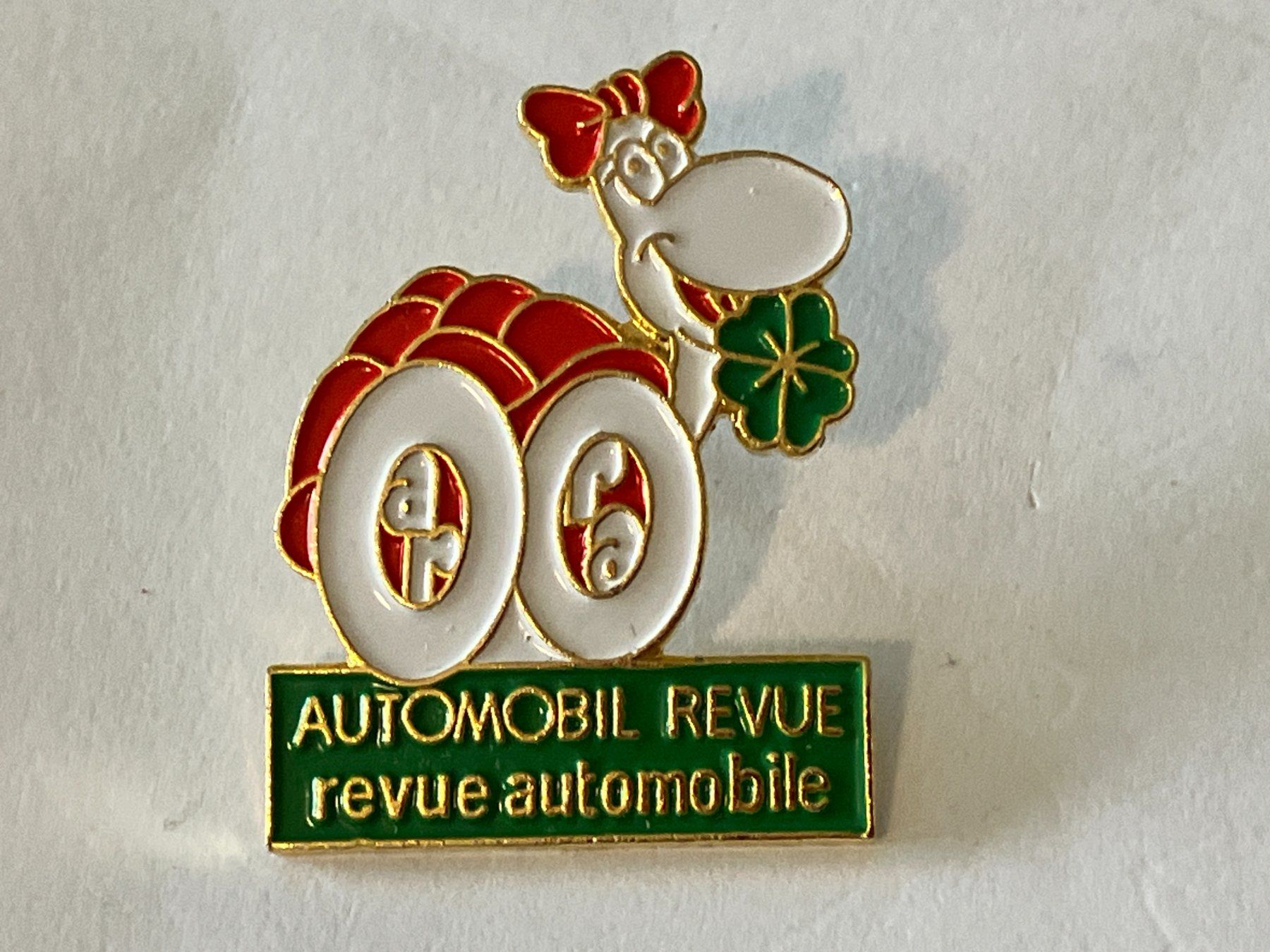 Placchette & Badge: 1 Pin Automobil Revue – Usato da Basel venduto da djwwpp