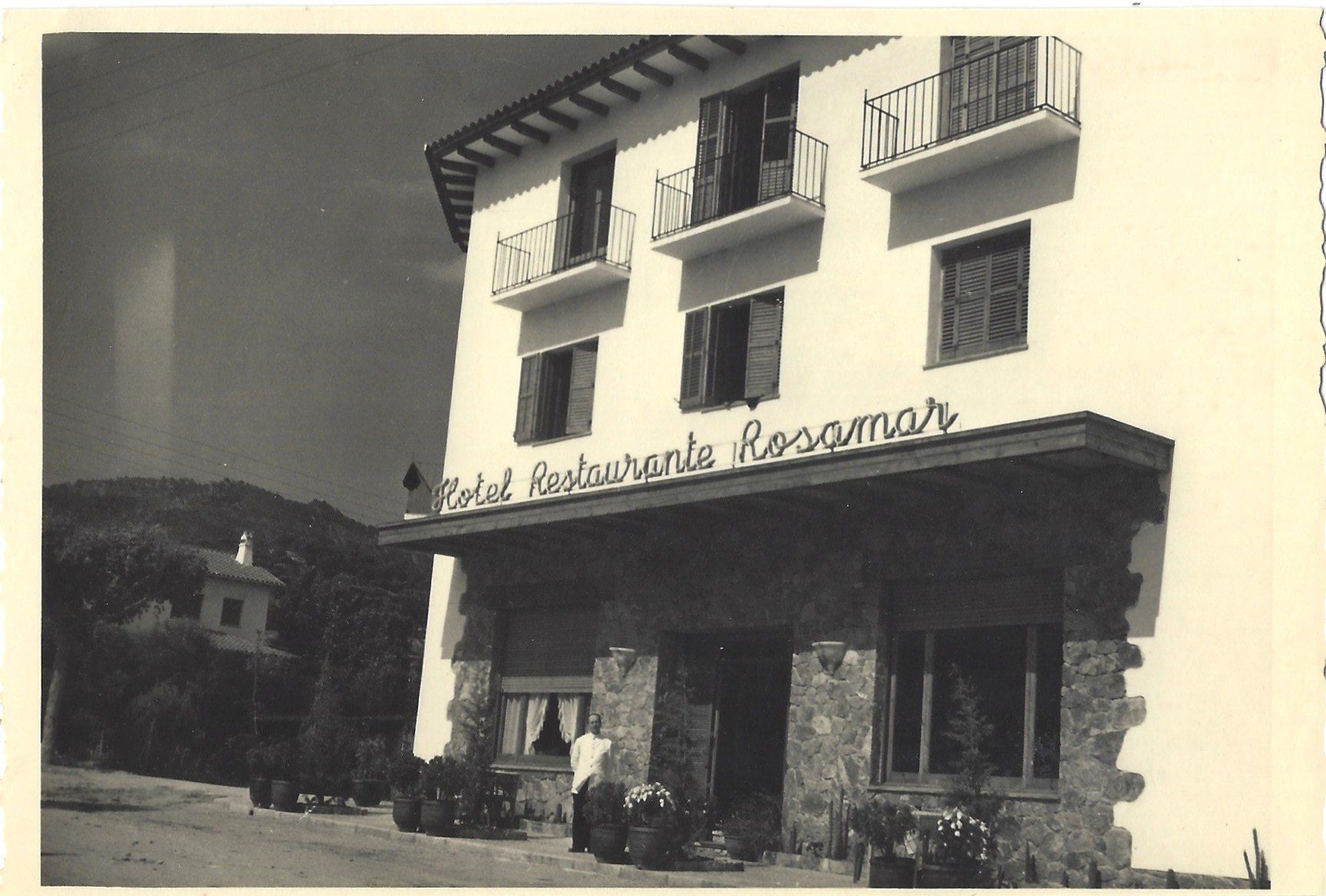 Cartoline postali: Lugano  -  Hotel  Restaurante  Rosamar – Usato da Bütschwil venduto da Jackson1A