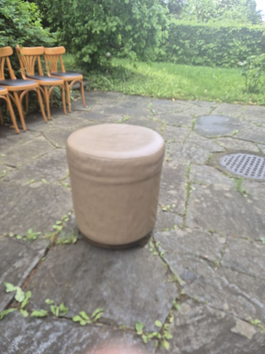 Sgabelli: Retro Hocker / Sitzhocker, Kunstleder, Top Zustand! – Usato da Zürich venduto da Drago670