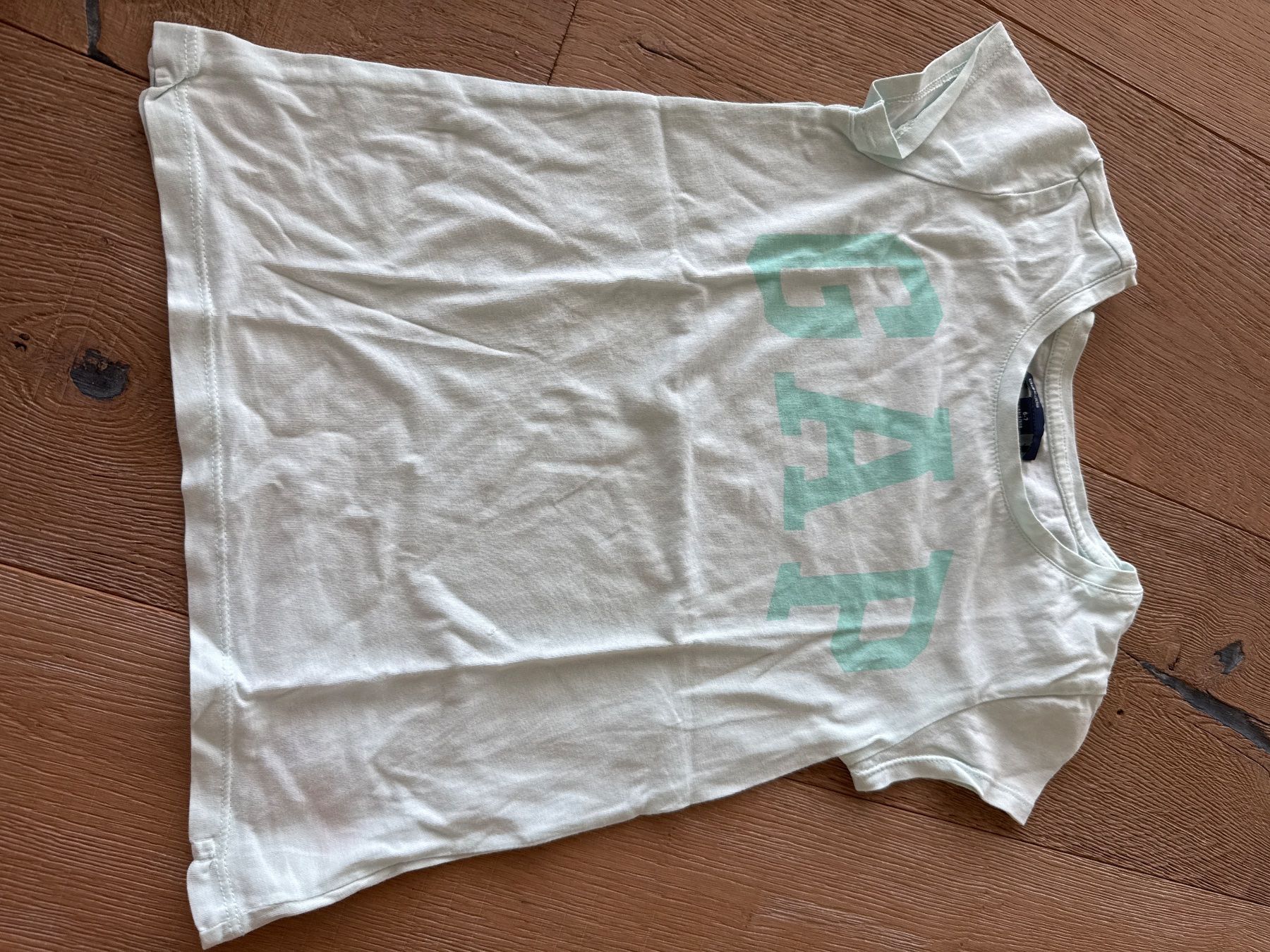 Gap Blusen, T-Shirts & Tops: Gap T-Shirt Gr. 6-7 – Gebraucht aus Himmelried von Dievole