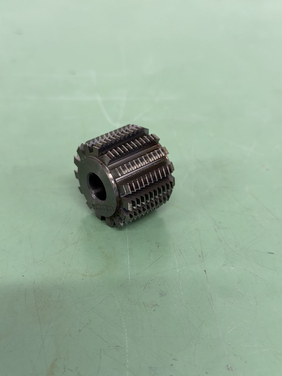 Tutti gli attrezzi: Mikron gear cutting module M0.60 Carbide – Nuovo e nell'imballaggio originale da Aarberg venduto da SNMachines 3