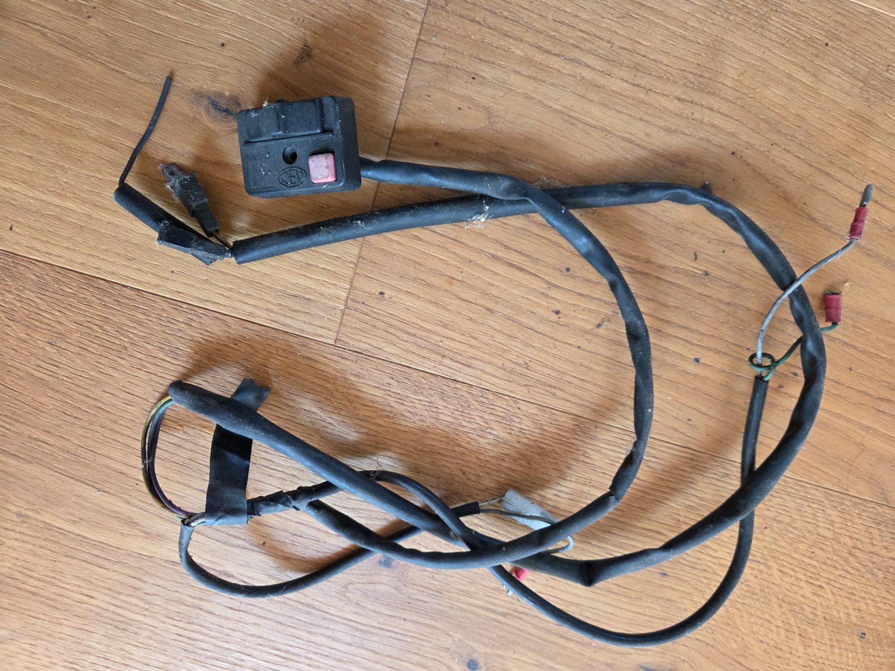 Pony Mofas: Schalter CEV schwarz, zb. Pony – Gebraucht aus frümsen von Sailem 1
