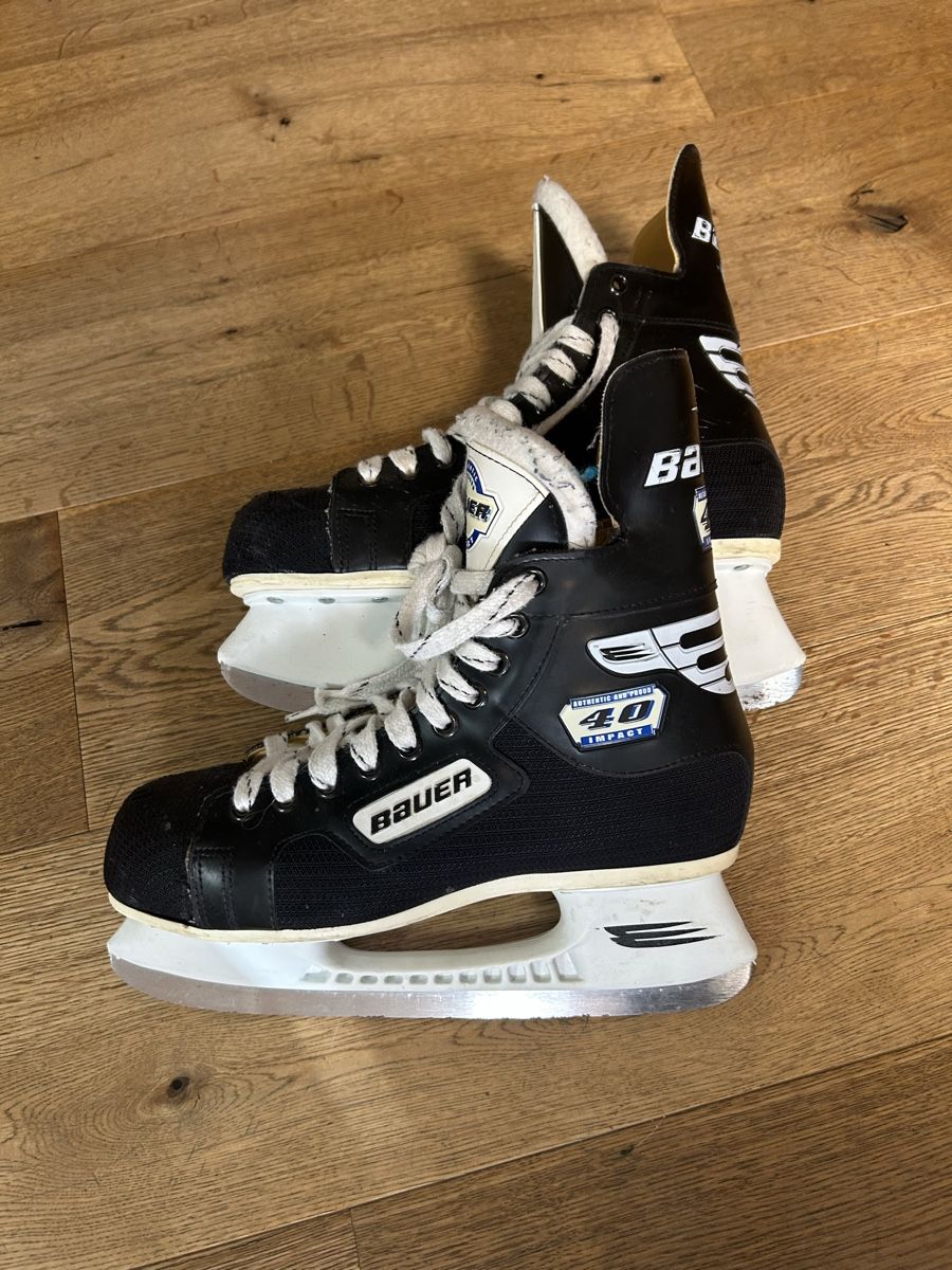 Bauer Schlittschuhe: Patins à glace – Gebraucht aus Posieux von coutset 2