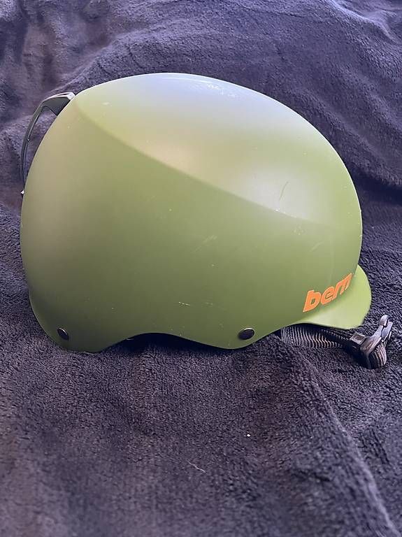 Helme: Bern Ski Helm – Gebraucht aus Weissbad von bergfe450 1
