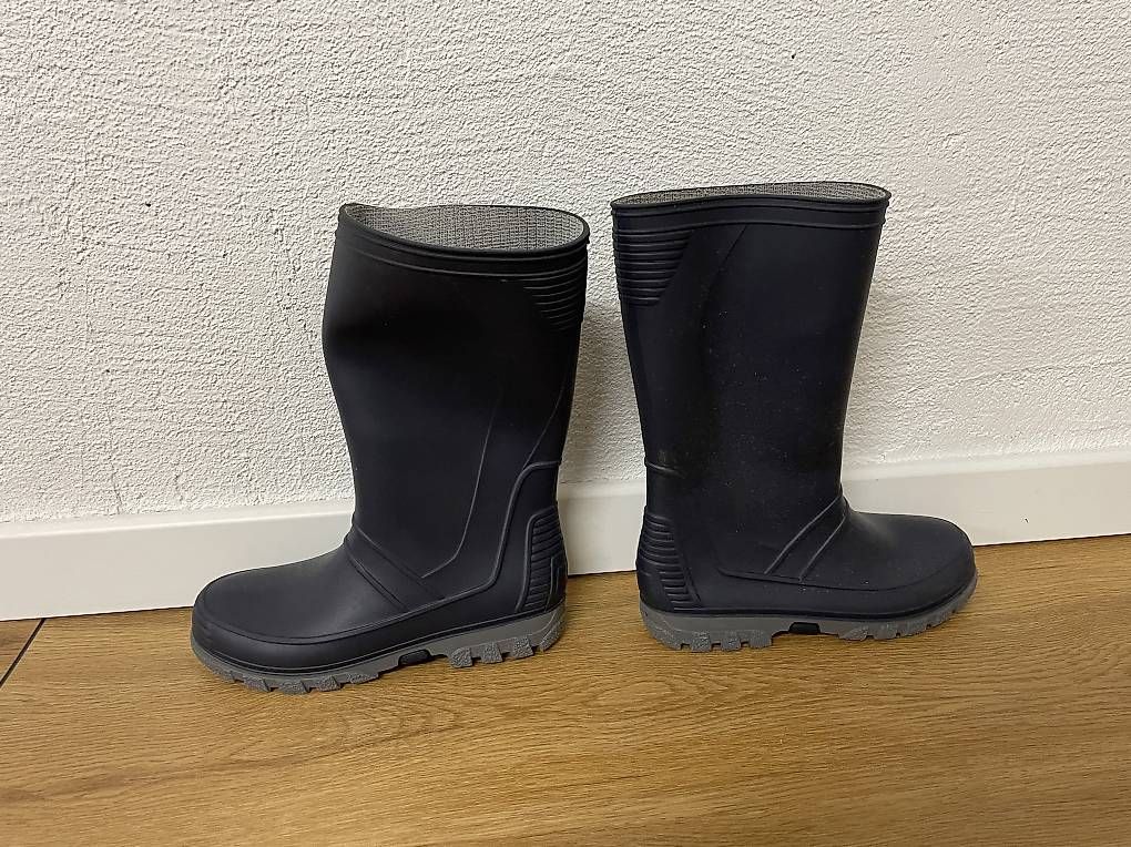 Scarpe per ragazzi: Regenstiefel Gr 32 – Usato da Klingnau venduto da Miklo83