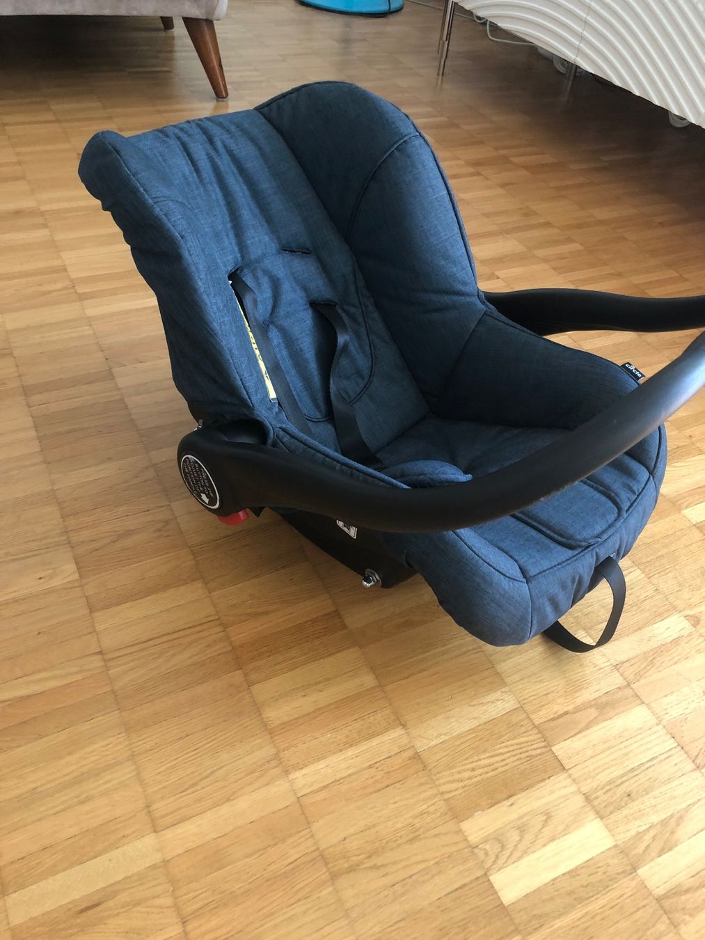 Maxi-Cosi Kinderwagen: MaxiCosi – Gebraucht aus Zug von uri_z6fm 3
