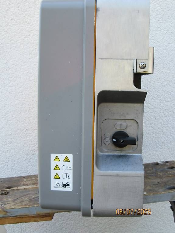 Inverter: Onduleur SolarMax 3000P – Usato da Ecublens VD venduto da Francois5052 3