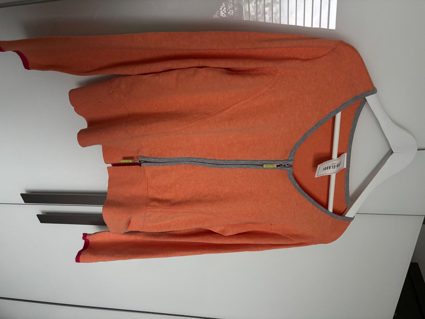 Maglioni & Felpe: Zip-Pulli Orange (Eva&Claudi) – Usato da Duebendorf venduto da tom_lp2m 1