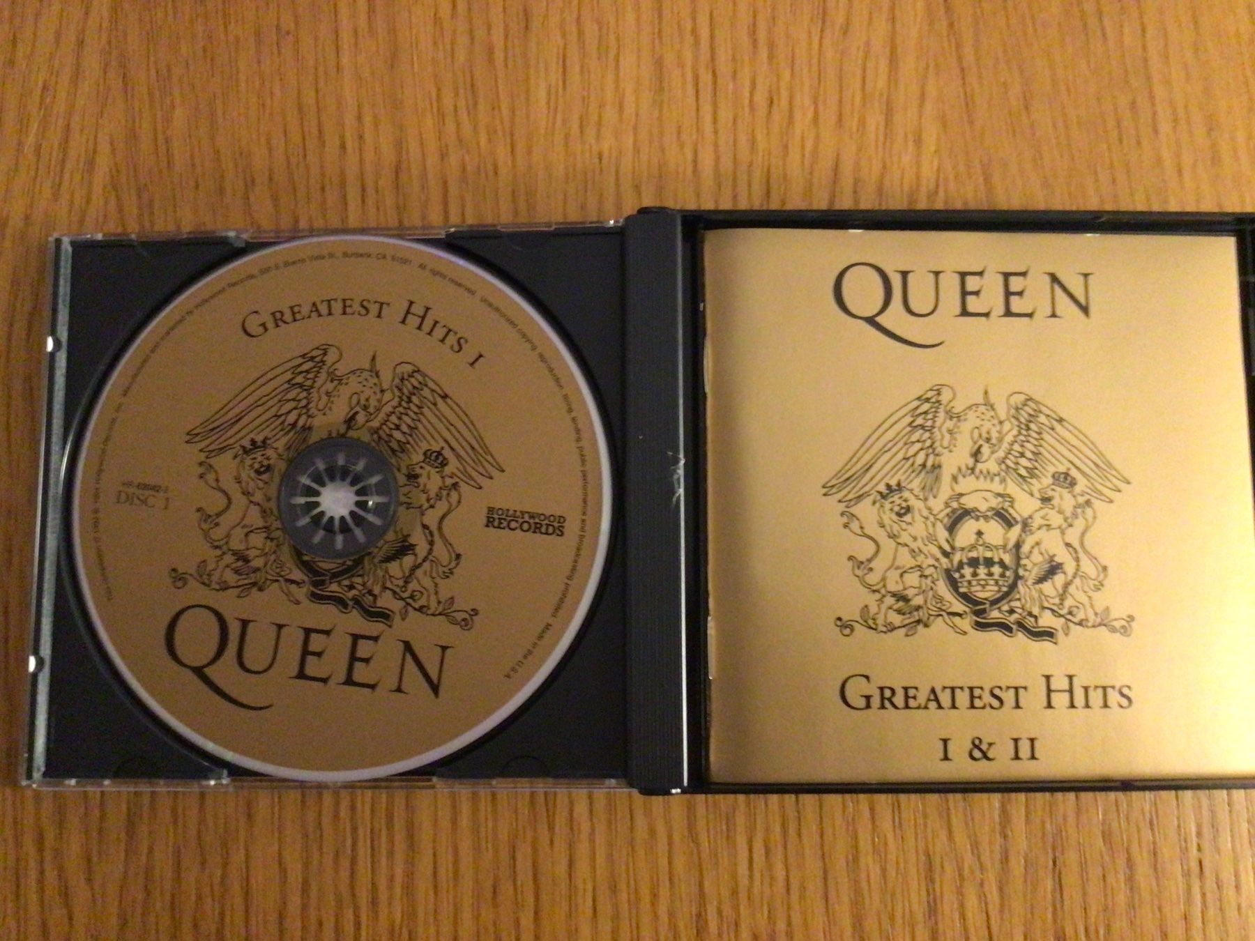 CDs: QUEEN, Greatest Hits, 1 & 2, USA, 2 CDs – Gebraucht aus Steinach von  1