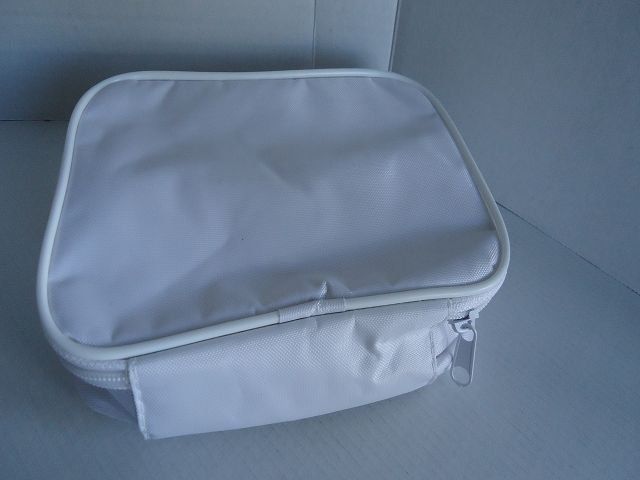 Valises de voyage: Schminktäschli in weiss – D'occasion à Ergisch par Haemmerli59 3