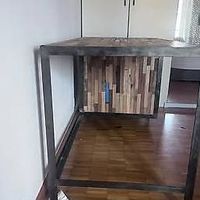 Bureau vintage en bois de bateau recyclé ? Parfait pour le h