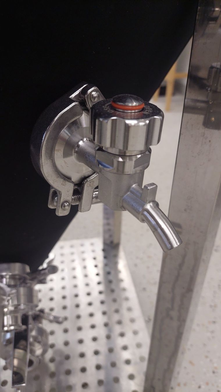 Accessori: SS Brewtech Unitank / Bier Drucktank – Usato da Giswil venduto da Fredovski 8