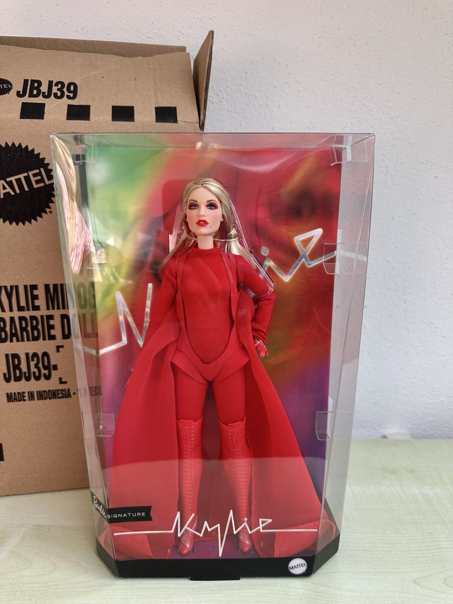 Puppen: Barbie Kylie Minogue – Neu und originalverpackt aus Zürich von Kat_5557 1