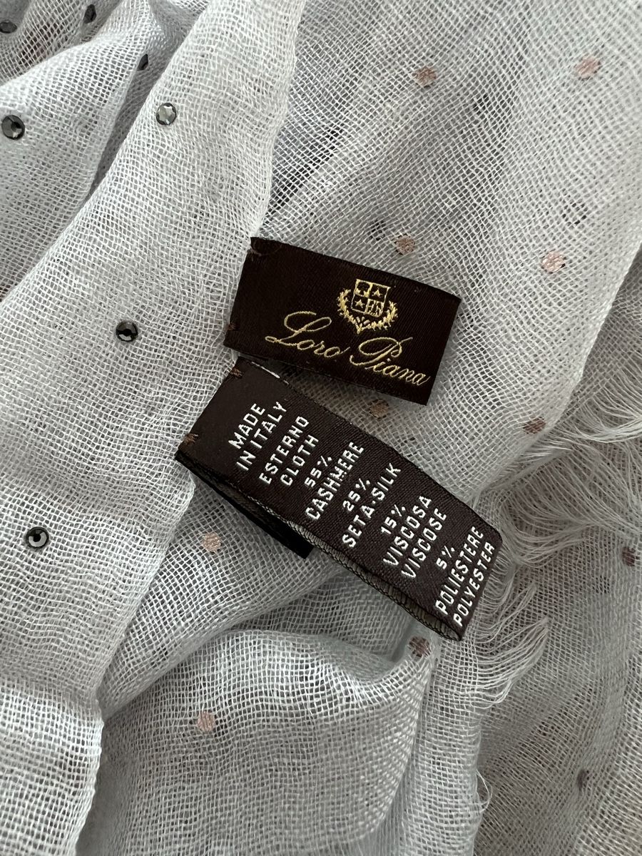 Foulards & écharpes: Loro Piana – D'occasion à Meilen par Dievondort 1