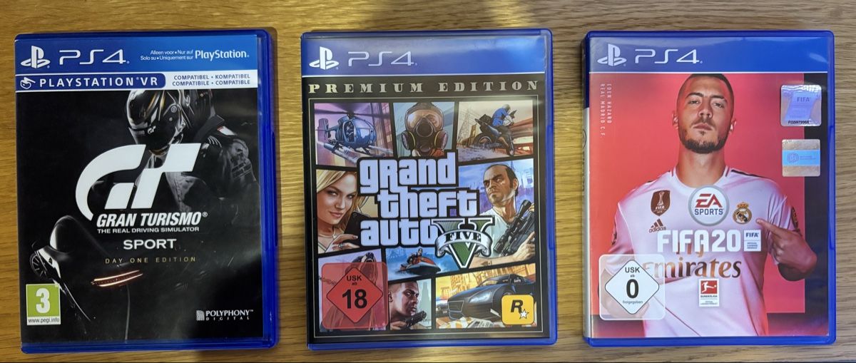 Sony Konsolen: PS4 Pro 1TB + weißer Controller + Ladestation + 7 Top-Spiele – Neu (gemäss Beschreibung) aus St. Gallen von eri_v7tg 8